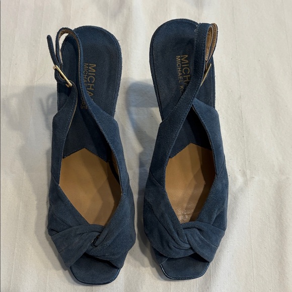 MICHAEL Michael Kors Blue Suede Heels - Picture 6 of 9